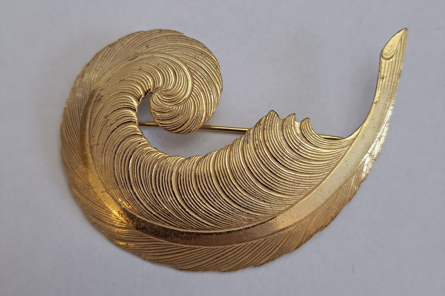 Miriam Haskell Vintage Gold Tone Swirl Feather Plume Brooch